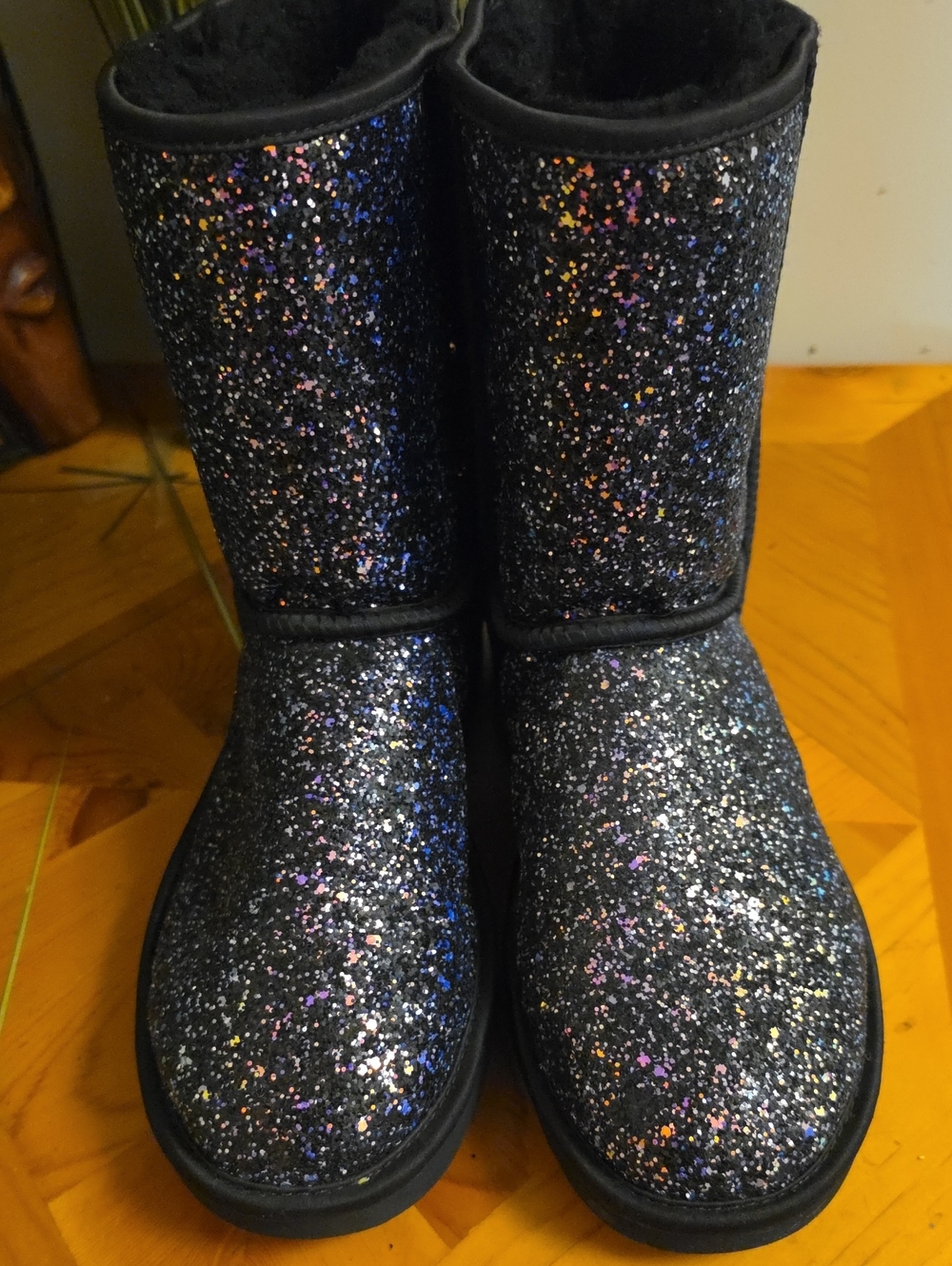 Like New UGG Classic Glitter Boots